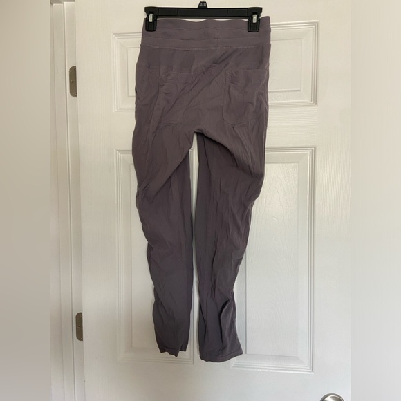 Lululemon Street to Studio Pants lilac purple size 4 - Picture 4 of 5